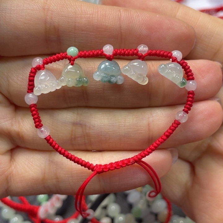 Y***、翡翠未镶嵌手绳7899999999