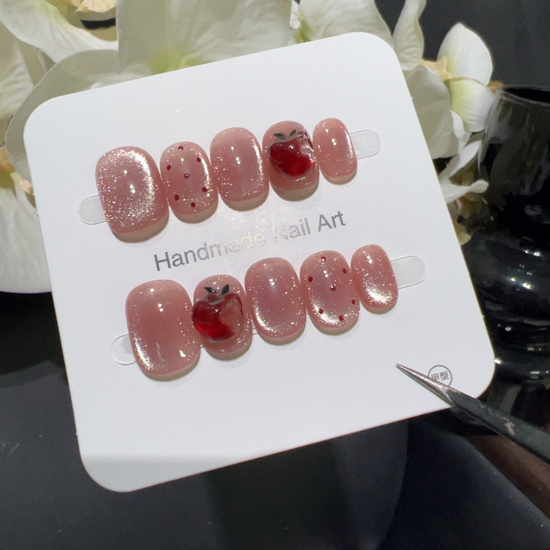 【红苹果】秋冬清新味水果波点猫眼可爱显白穿戴甲