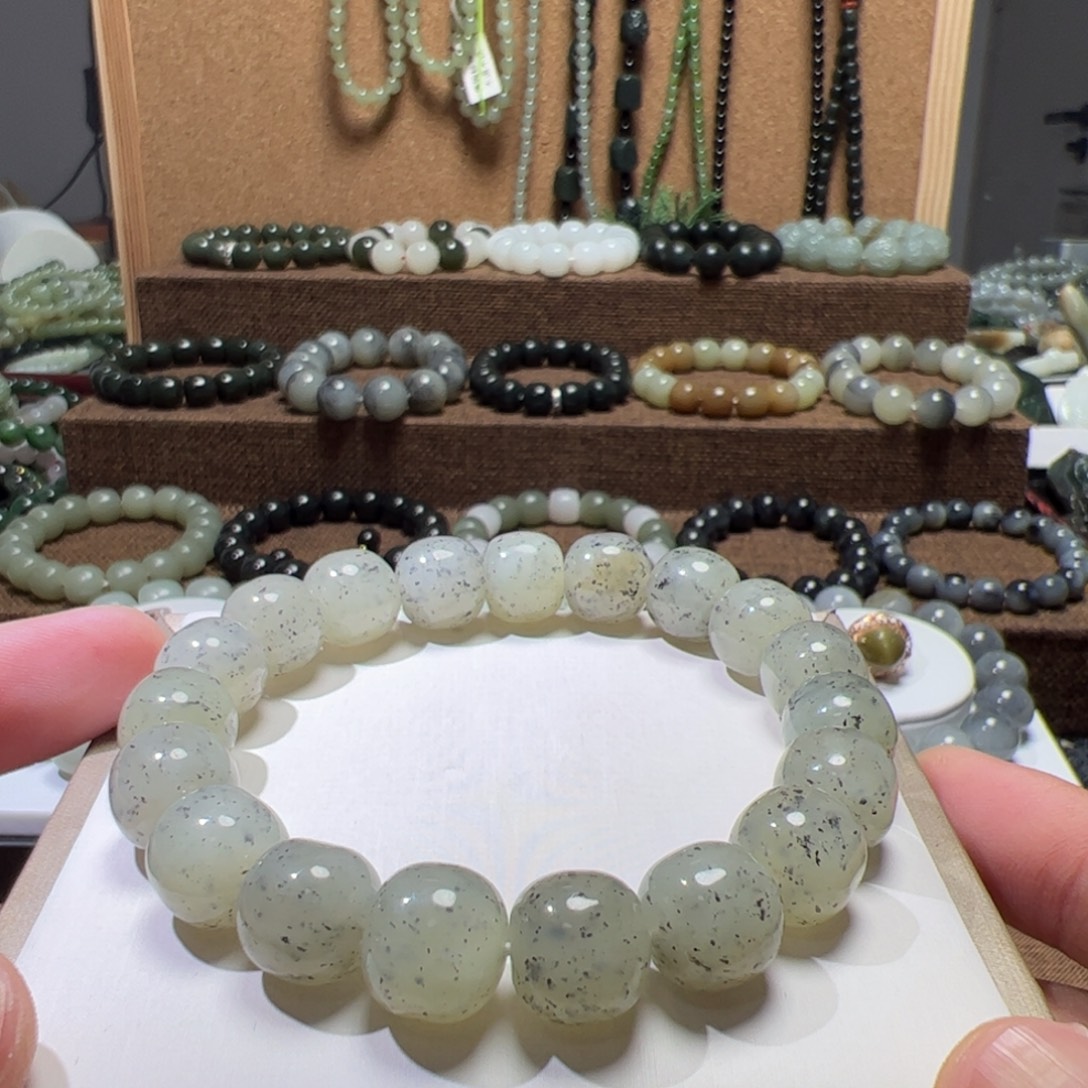 和田玉（糖玉）未镶嵌手链