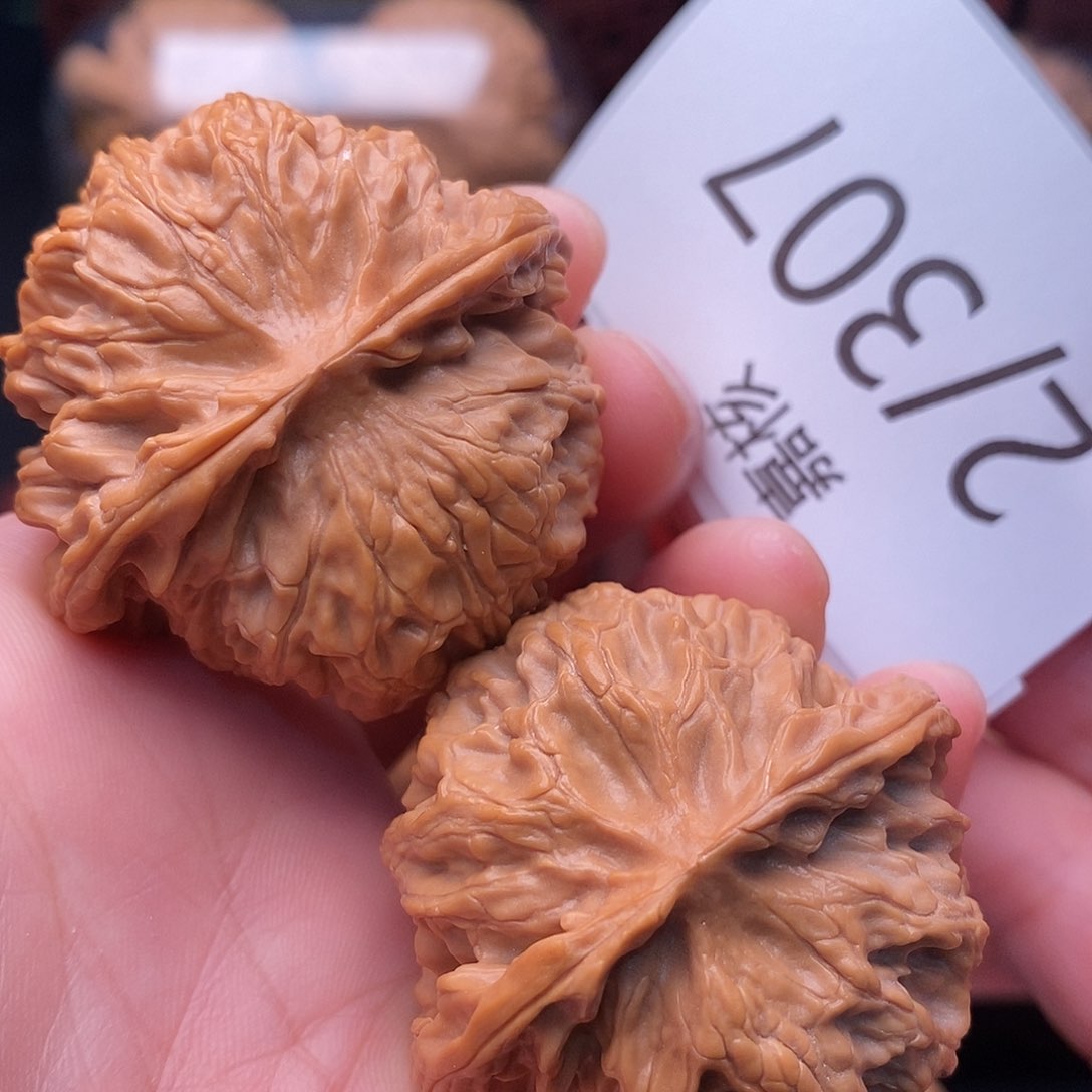 文玩核桃把件44尺寸苹果园