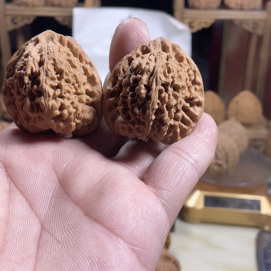 桃核吊坠小*文玩核桃南将石