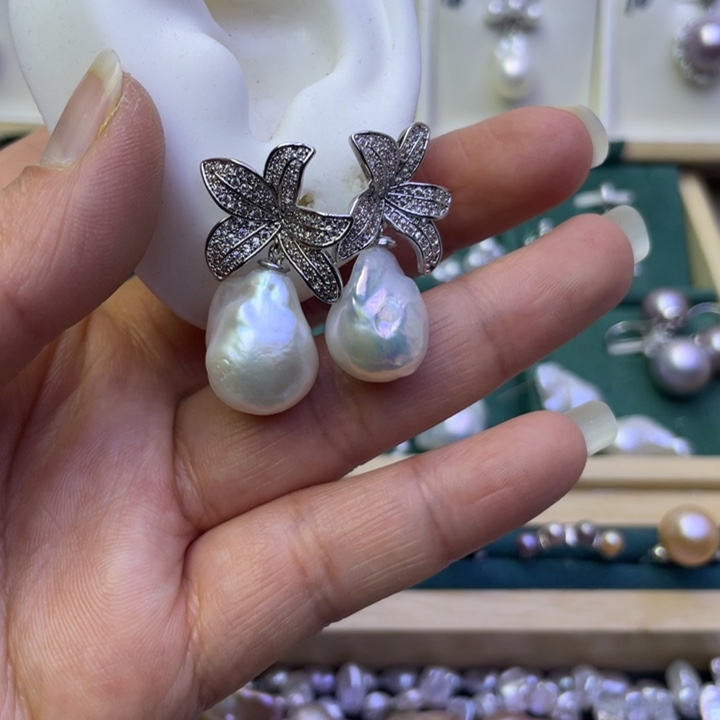 淡水珍珠耳饰合金