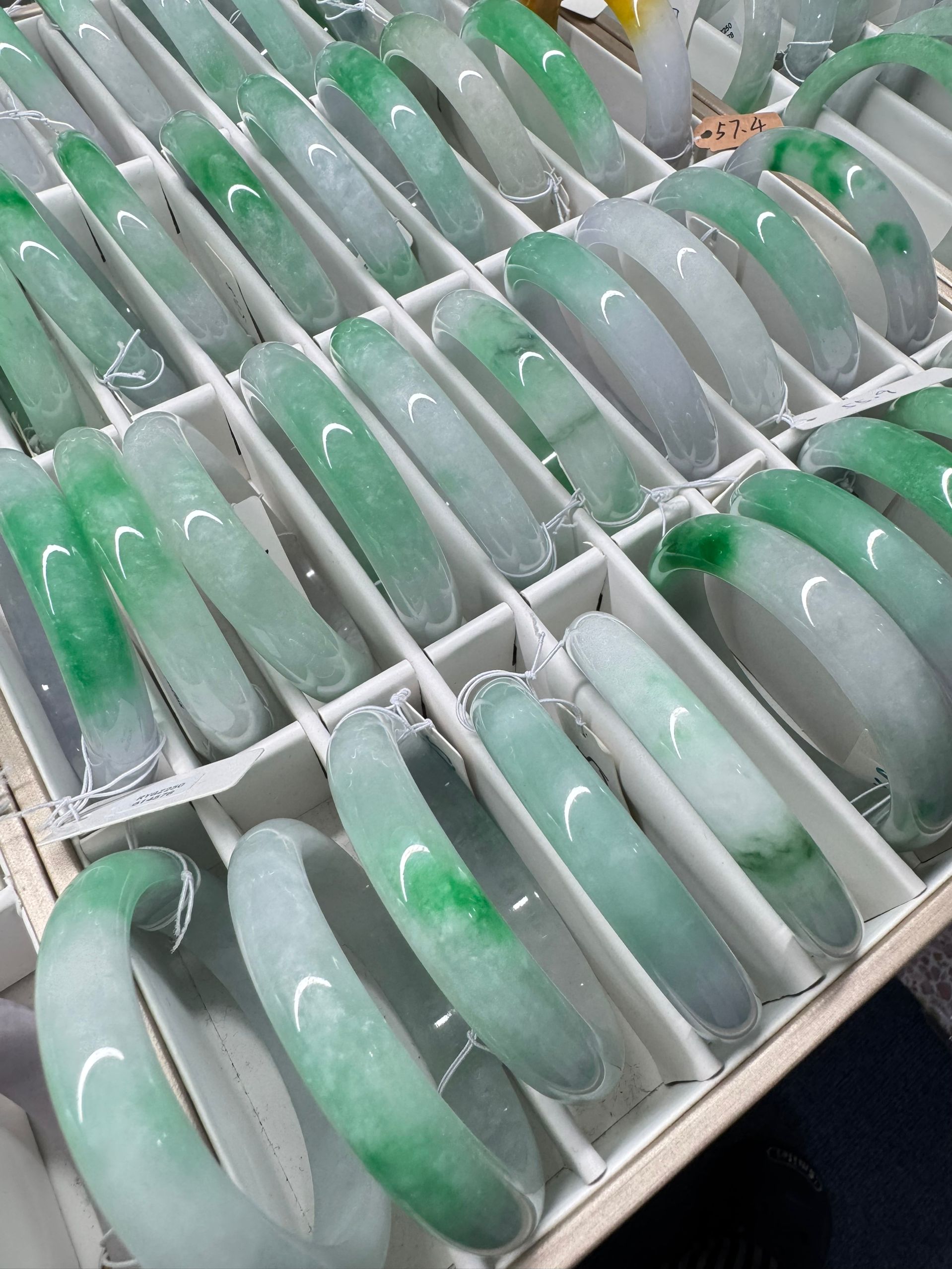  1700冰飘花绿飘花美人女生礼品多样款式白底清伴山水