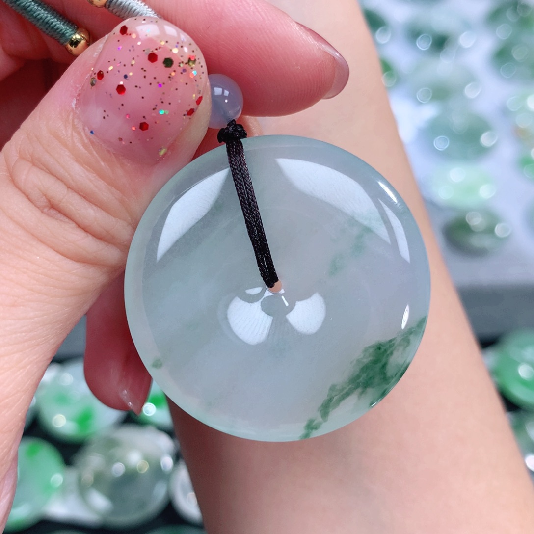 翡翠未镶嵌颈饰天然缅甸翡翠