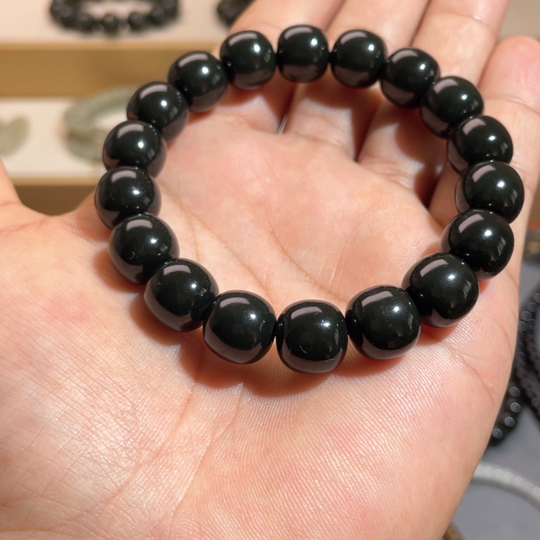 和田玉未镶嵌手串