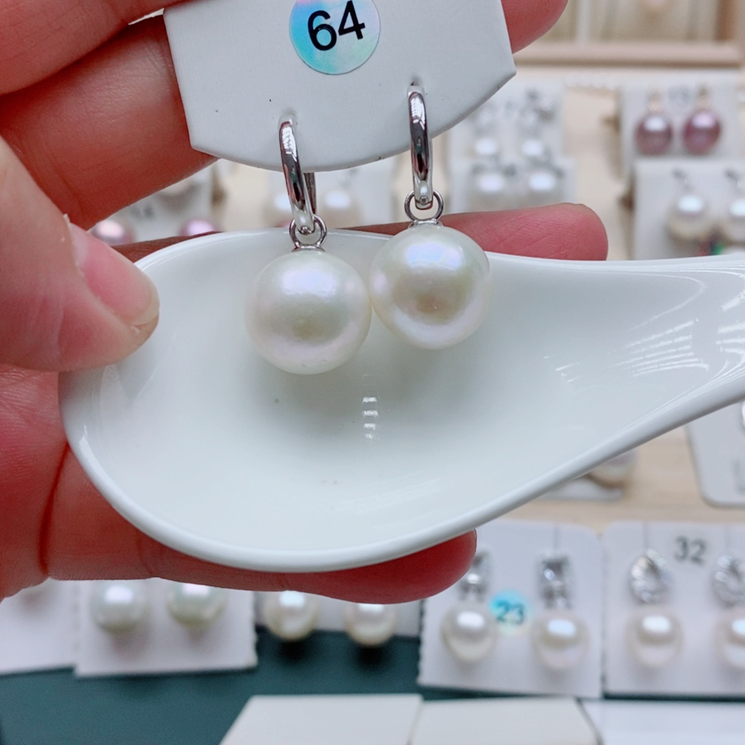 如***意淡水珍珠银S925镶嵌颈饰