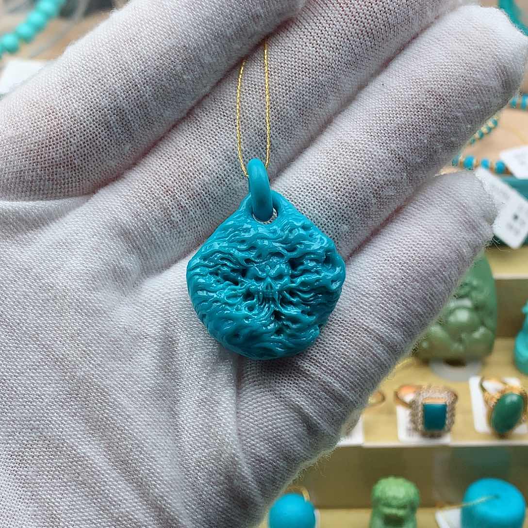 绿松石颈饰未镶嵌