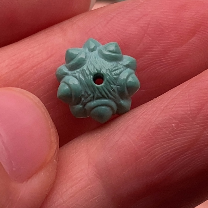 绿松石未镶嵌挂件