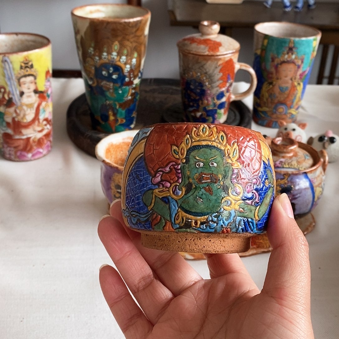 手工手绘绿财茶杯