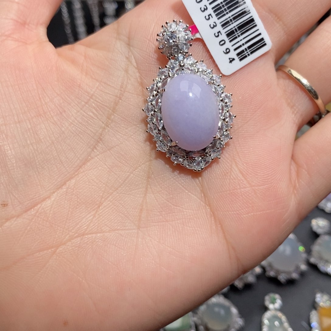 翡翠吊坠(赠链)银S925镶嵌c c c