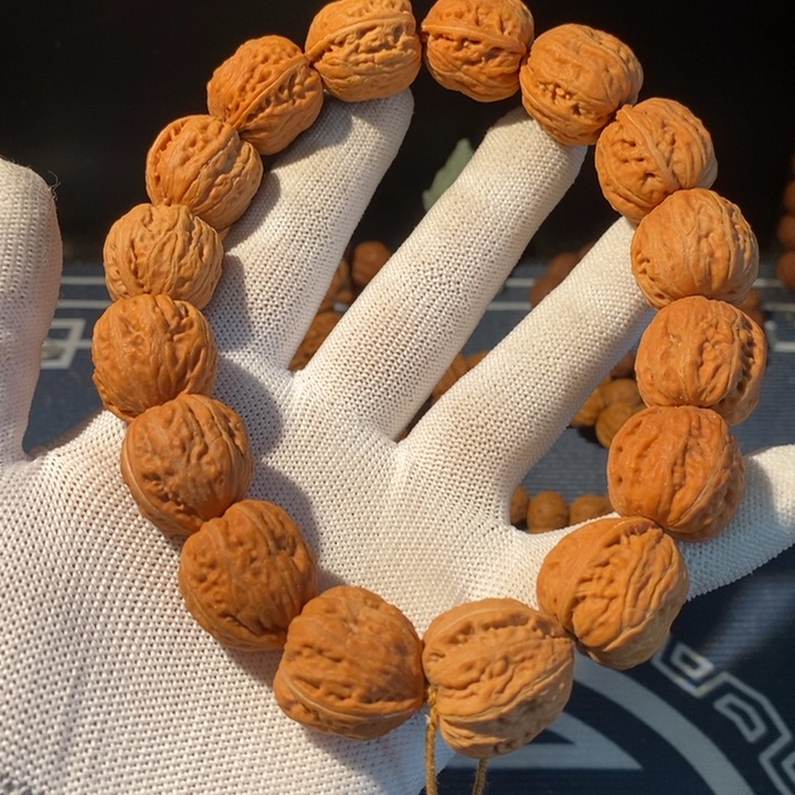 文玩核桃手串……31