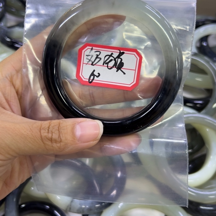 奶***儿蛇纹石玉合金手镯