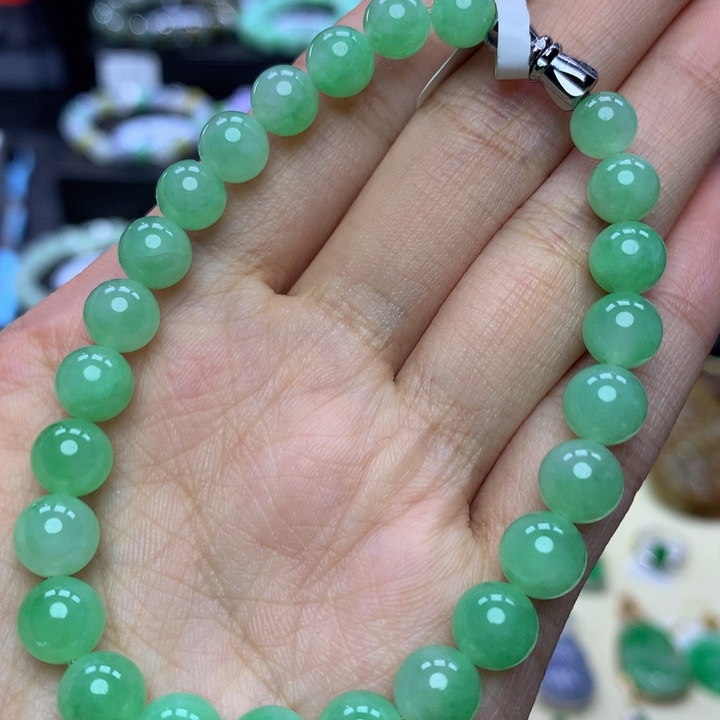 翡翠手链未镶嵌翡翠