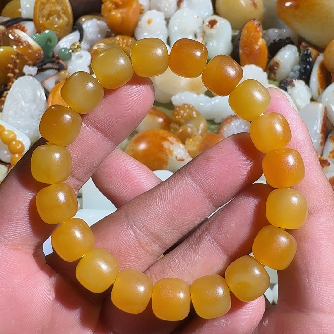 老***杨和田玉未镶嵌挂件