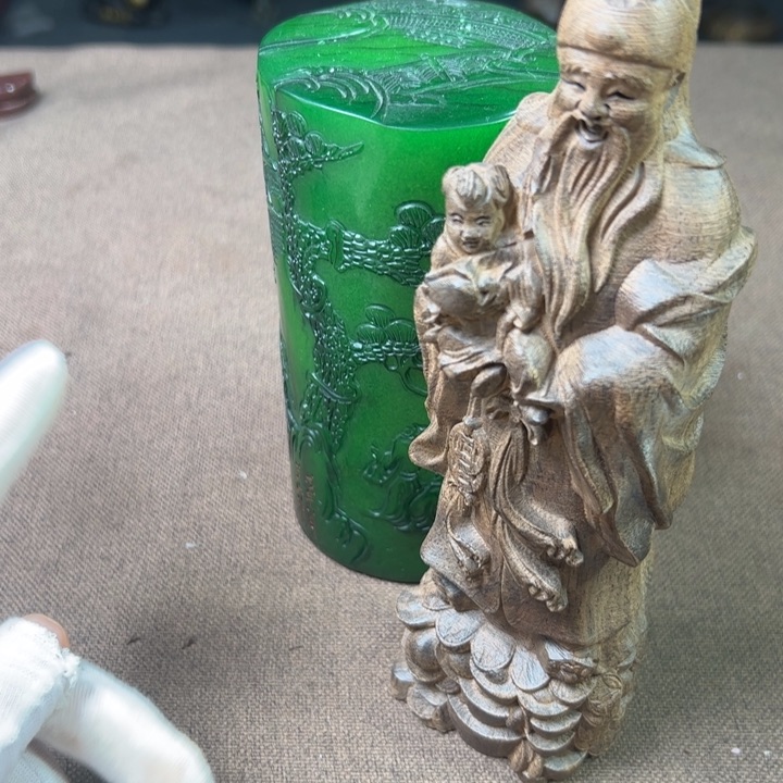 精品摆件工艺品等