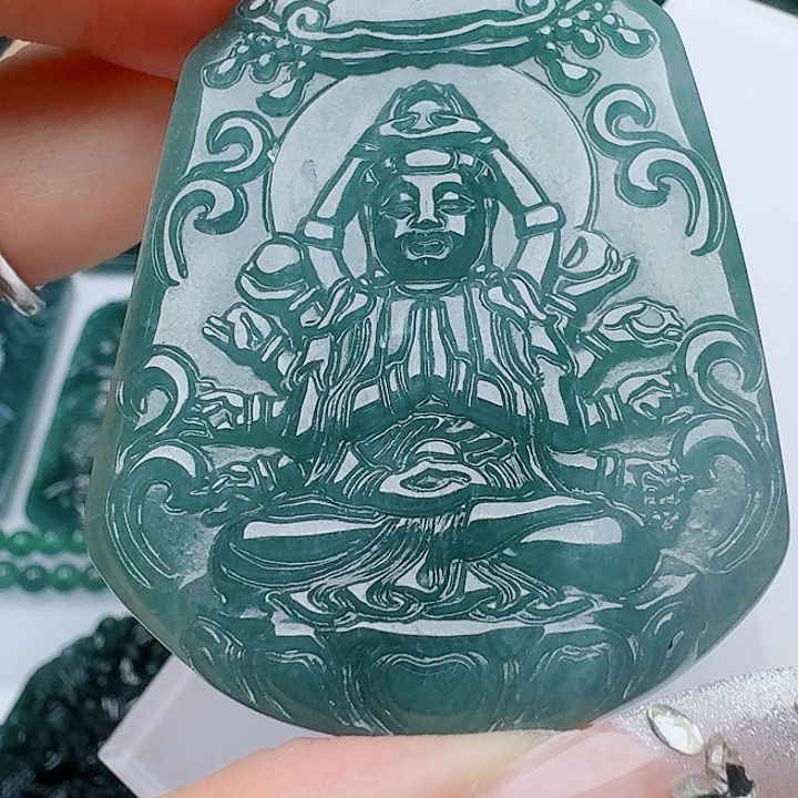 翡翠未镶嵌颈饰111