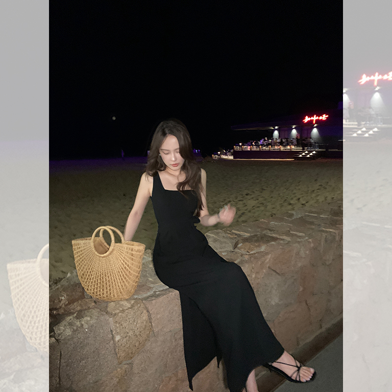 于momo Moonlight女神连衣裙 薄雾风收腰背心裙开叉长裙 QL242030