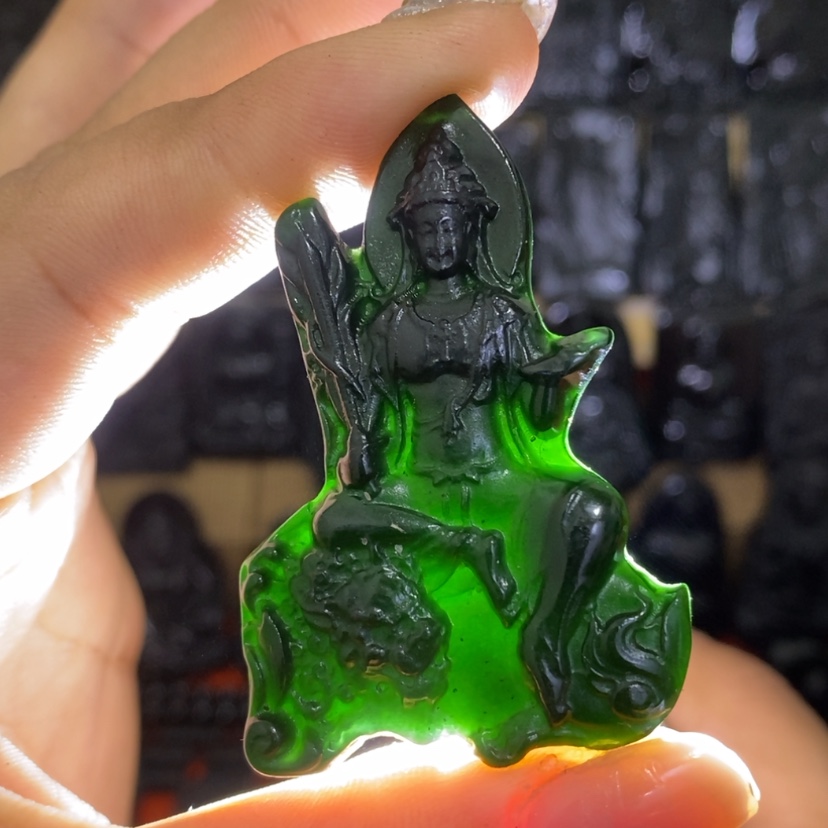 【闪购商品】未镶嵌蛇纹石玉颈饰