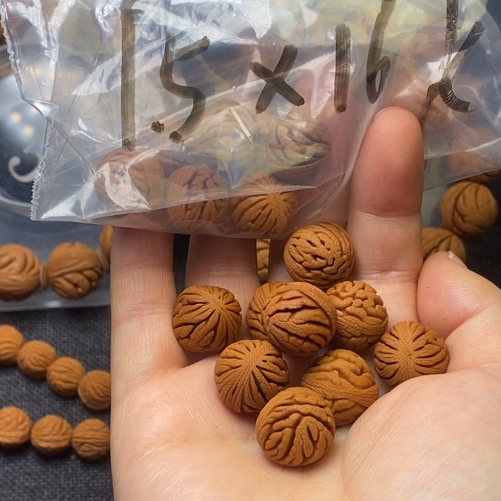 吊坠桃核秦岭山野生桃核