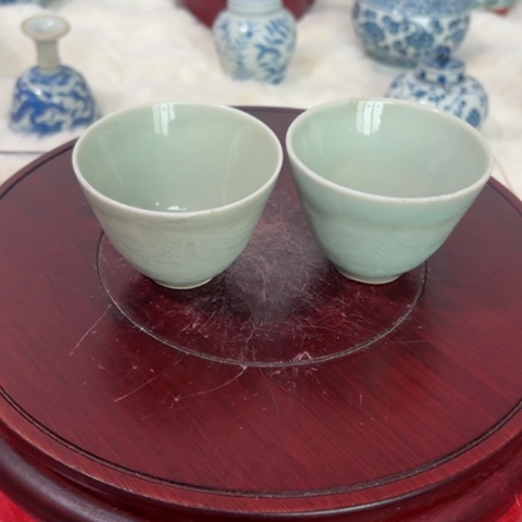 似****2一个全手工制作豆青釉主人被