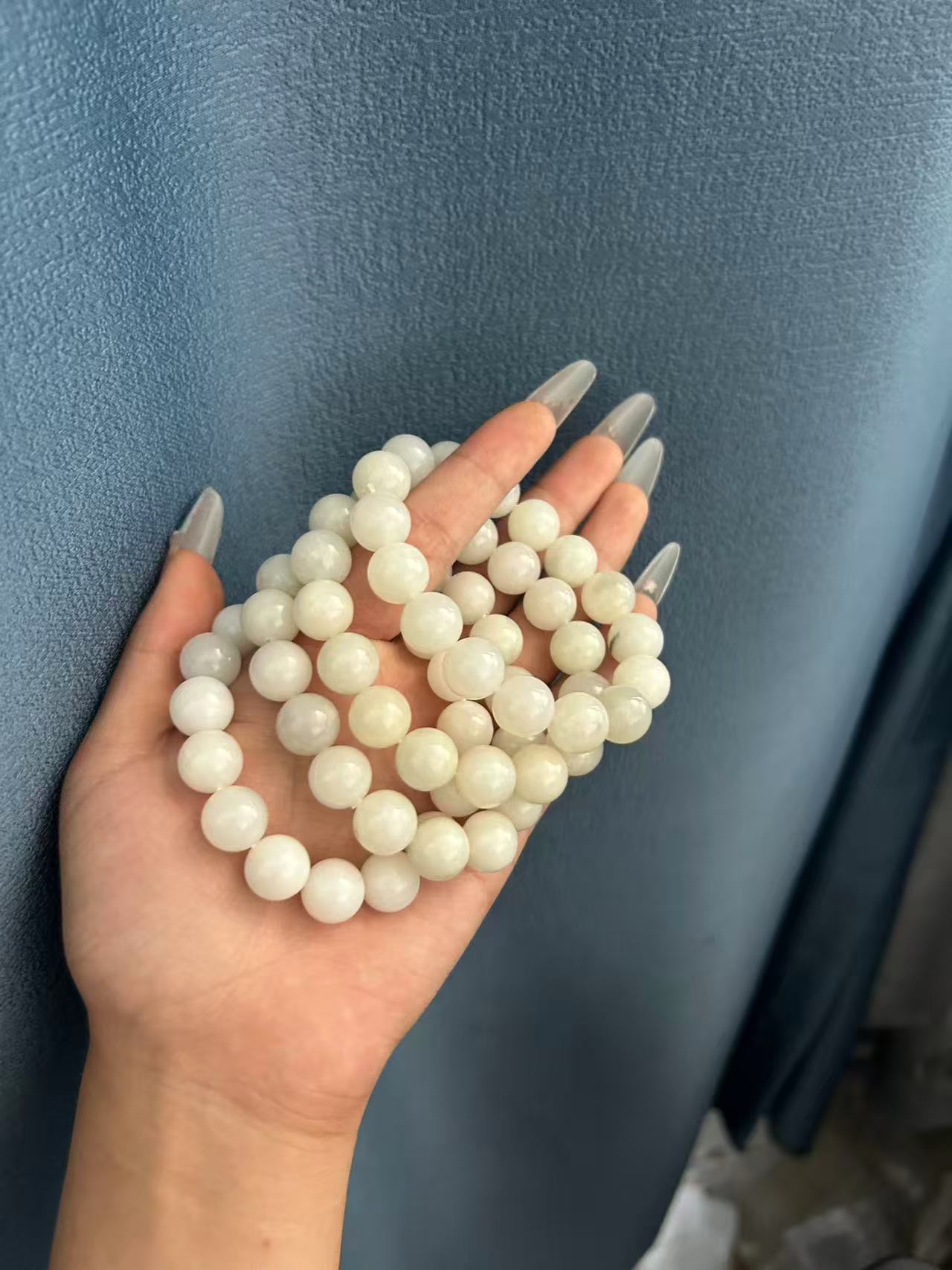 新疆天然和田玉白玉卡12mm手串多样性发其一