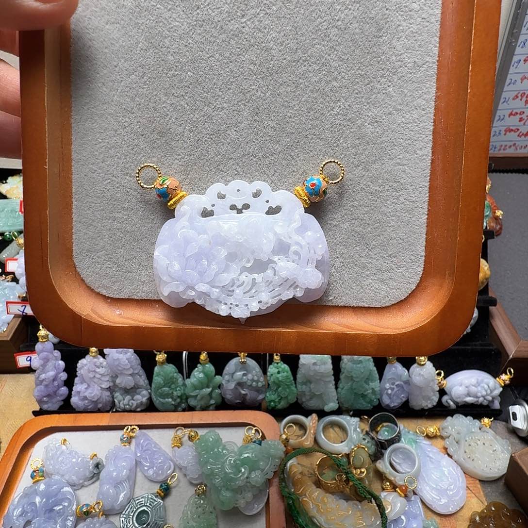 吊坠(赠链)未镶嵌翡翠