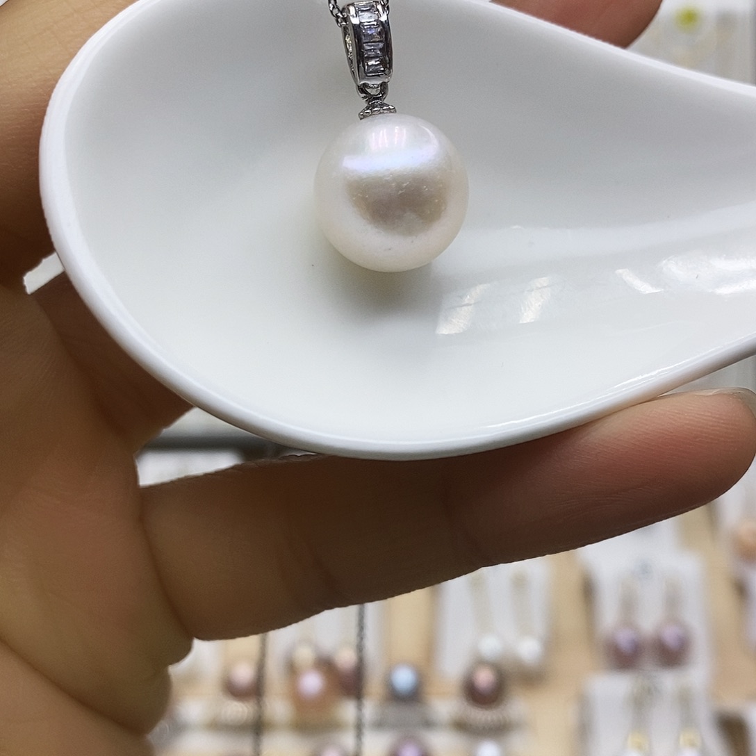 淡水珍珠颈饰合金