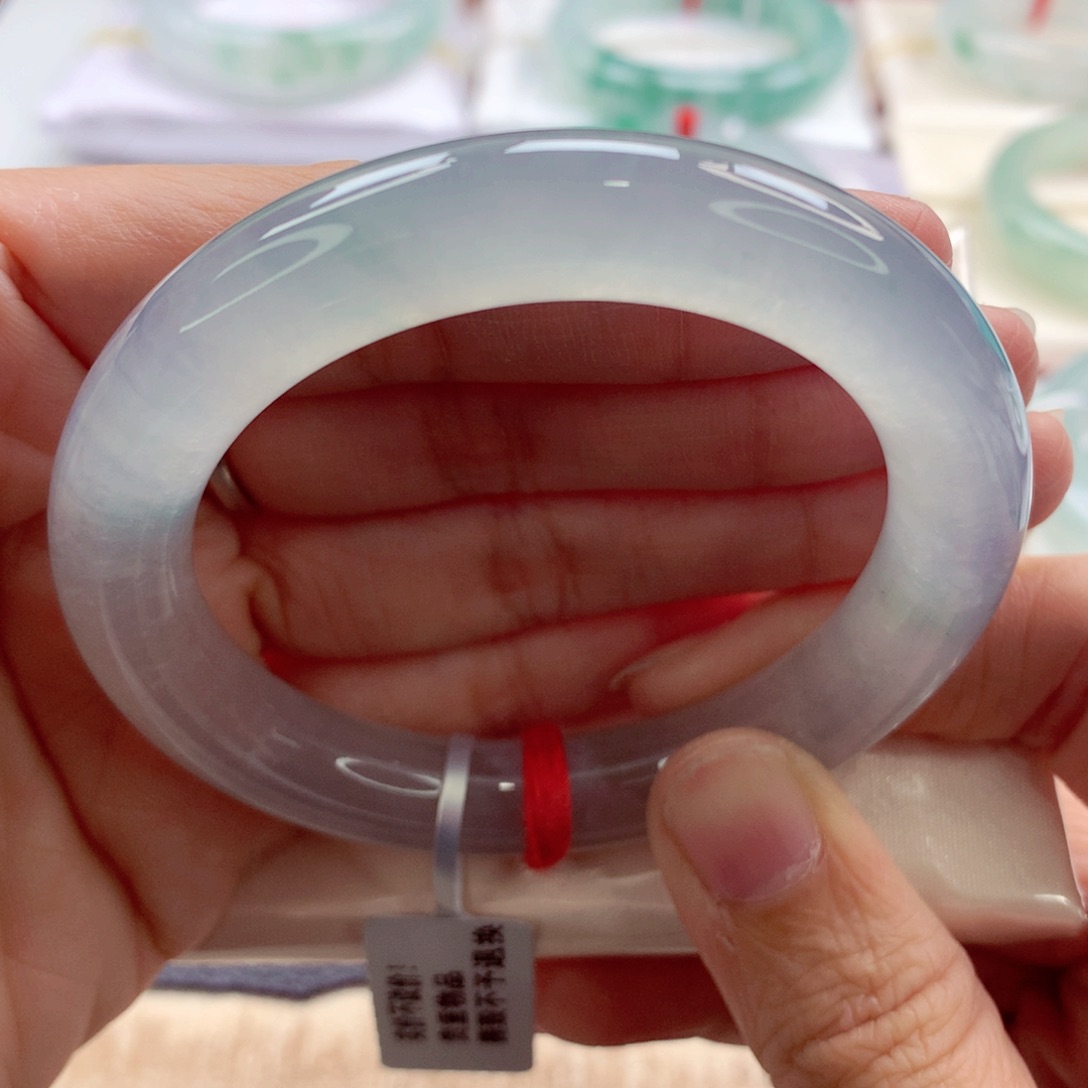 翡翠手镯（圆镯）未镶嵌蓝钢毕业直接拍A