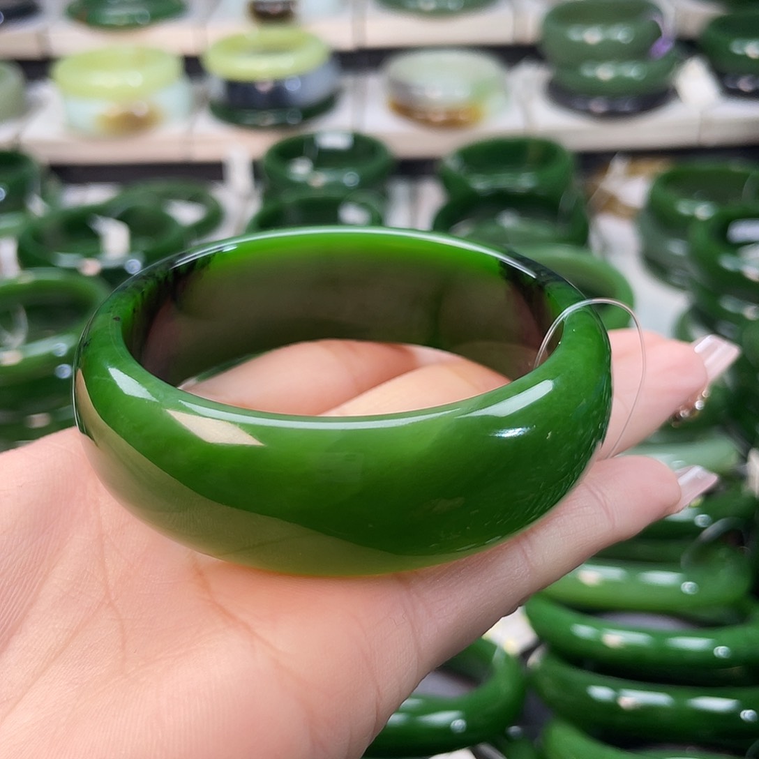 和田玉（碧玉）手镯未镶嵌