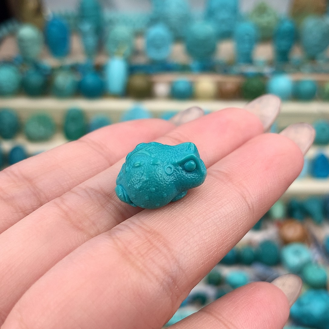 绿松石未镶嵌珠宝奇石