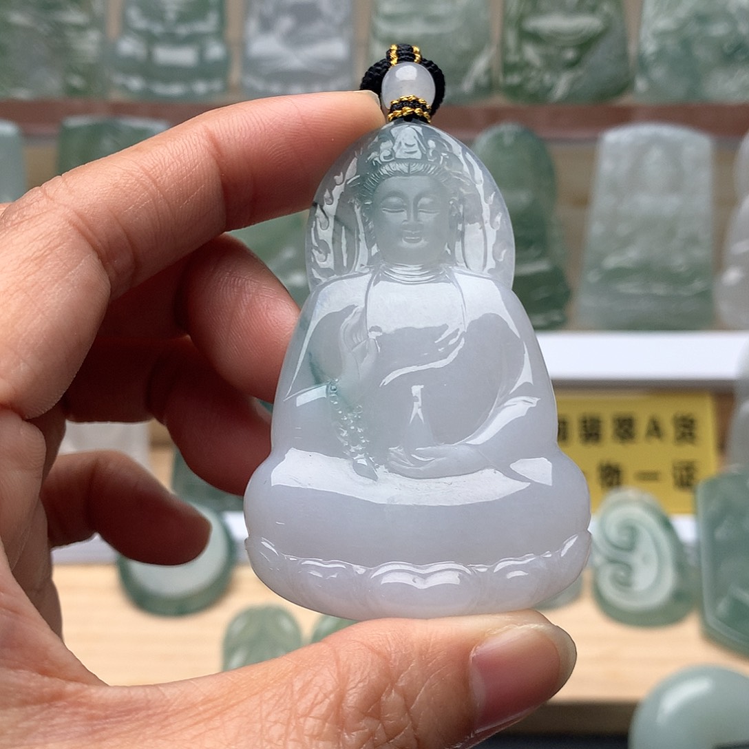 翡翠未镶嵌颈饰素衣
