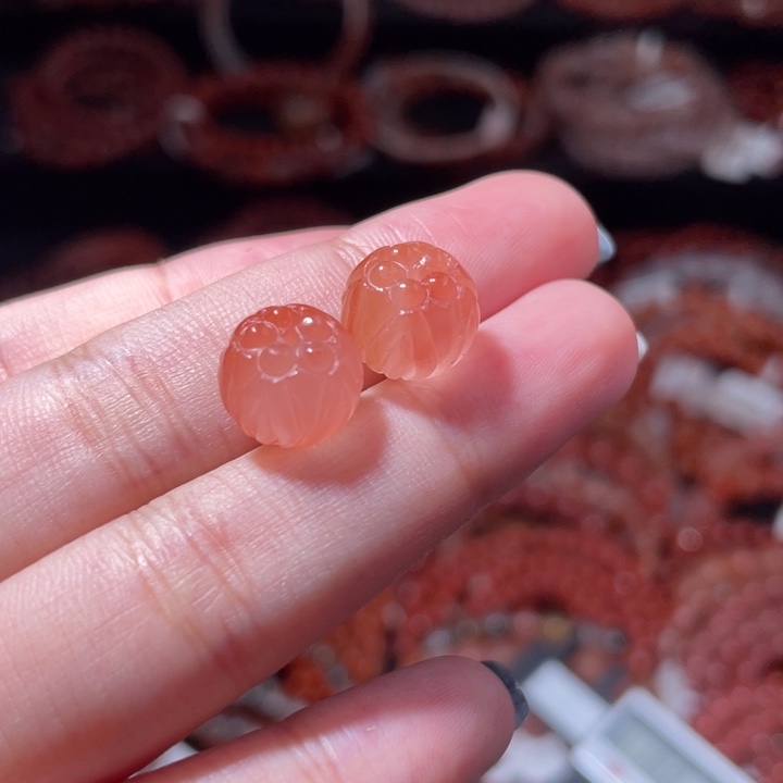 南红玛瑙未镶嵌莲花雕刻珠1269