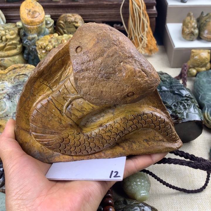 岫岩河磨玉（透闪石质玉）未镶嵌珠宝奇石用****3