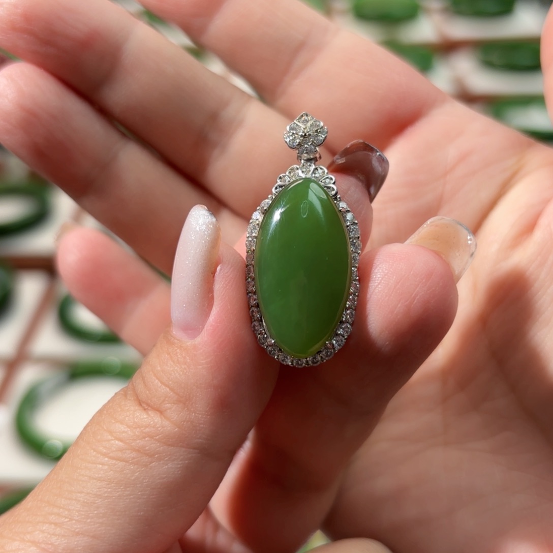 颈饰银S925镶嵌和田玉