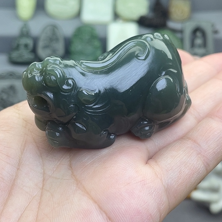 诗***方颈饰未镶嵌和田玉