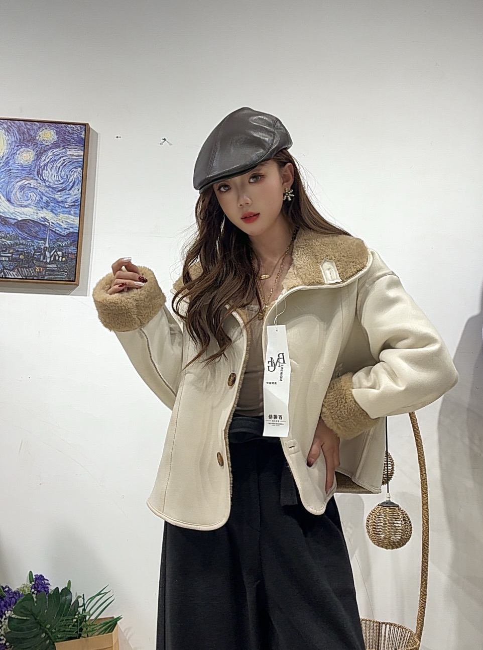 194区68A36米白色加绒厚款短款女士外套