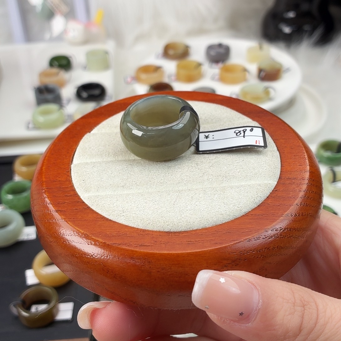 和田玉未镶嵌戒指Q18糖青墩墩内径19.0