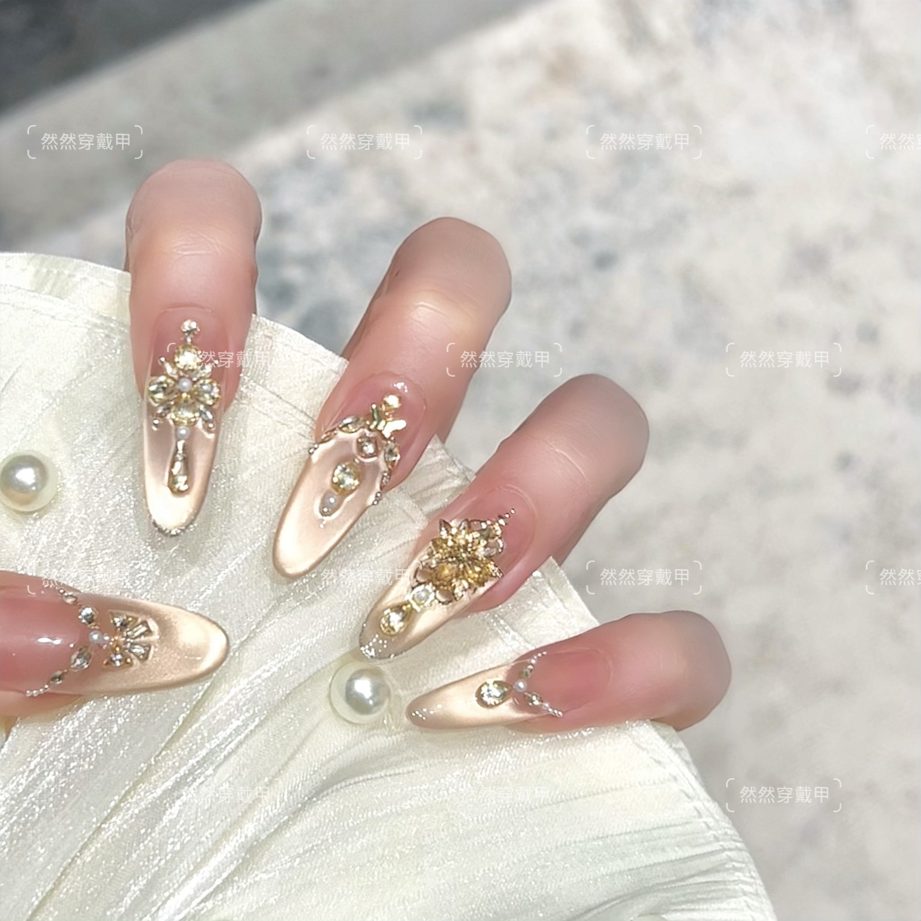 【玫瑰星辰】ranran纯手工穿戴甲白显白高级10片可重复佩戴现货