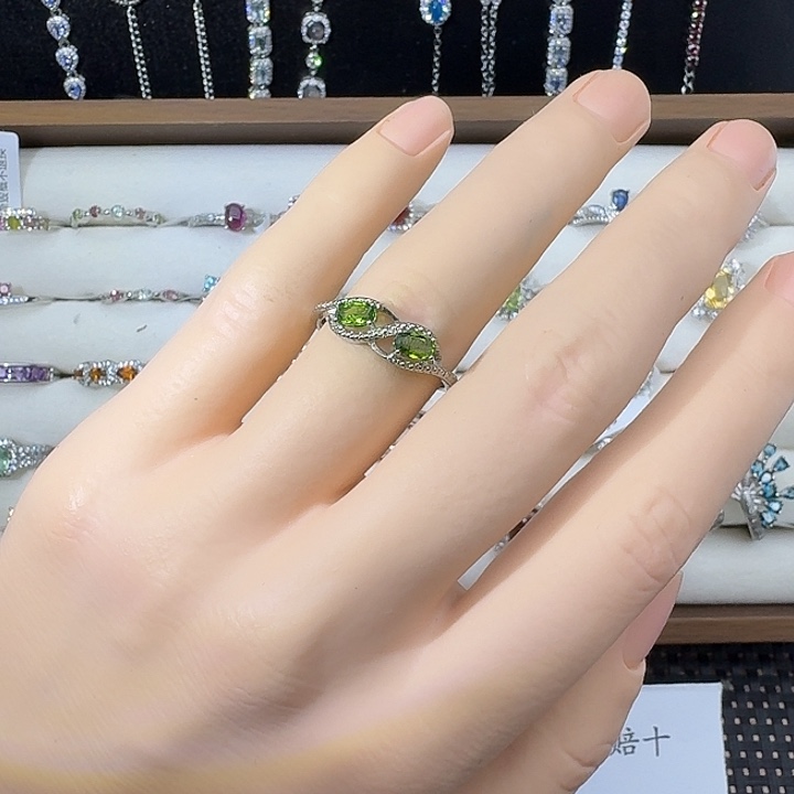 未镶嵌戒指透辉石