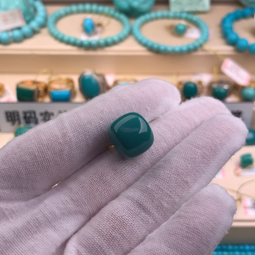 绿松石珠宝奇石未镶嵌14.1*13mm