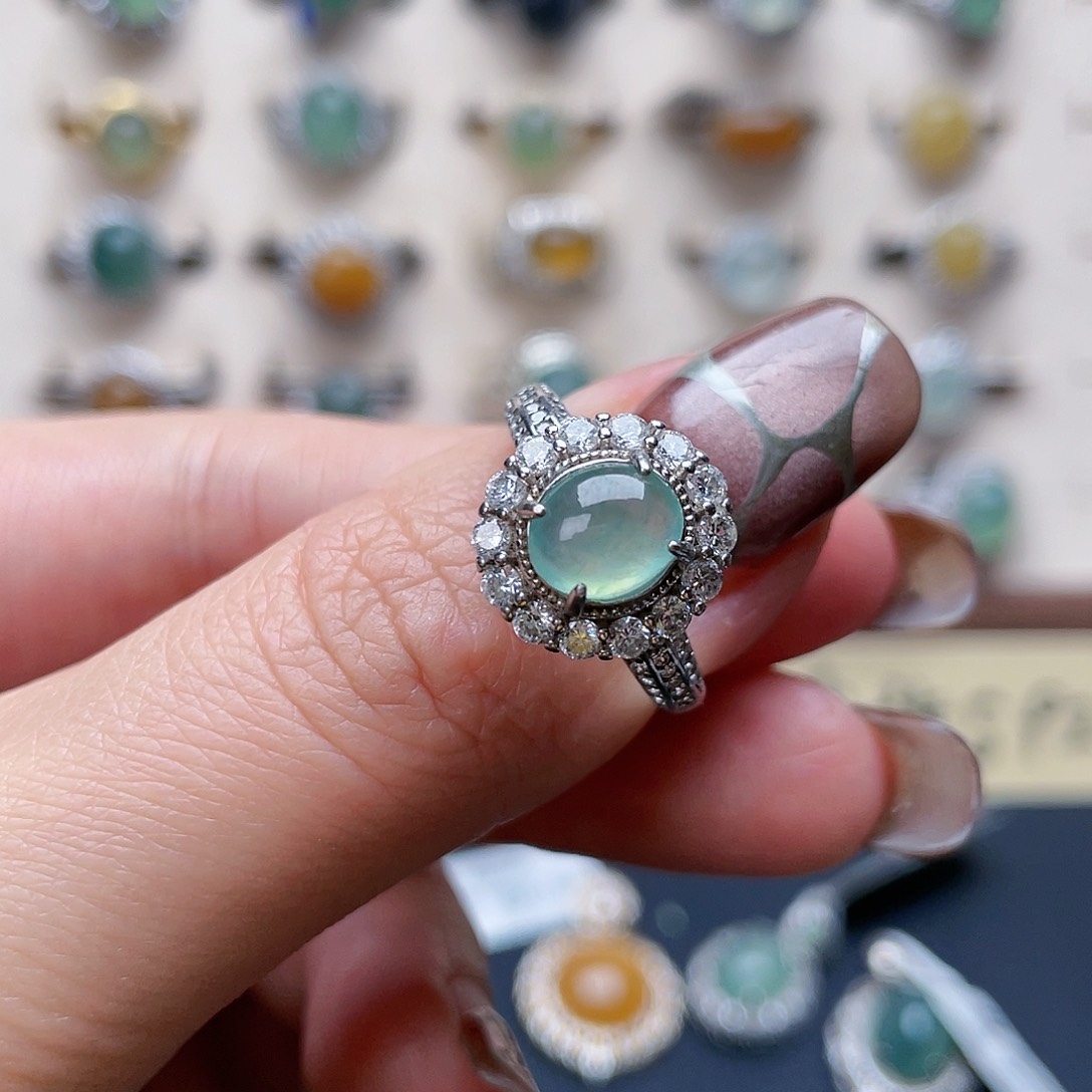 翡翠戒指未镶嵌戒指