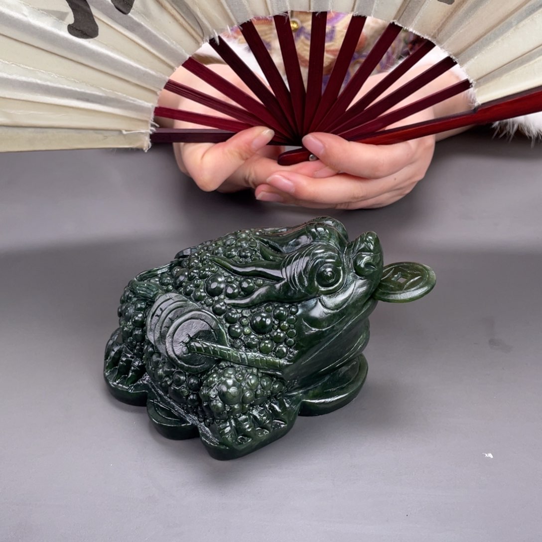 未镶嵌和田玉摆件