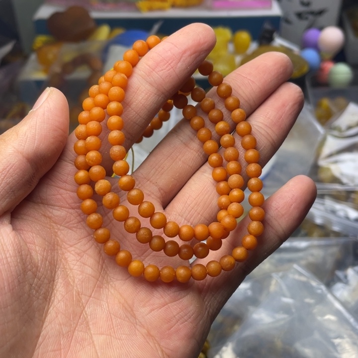 未镶嵌琥珀珠宝奇石