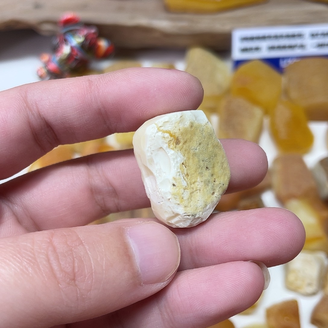 定制琥珀未镶嵌原矿琥珀