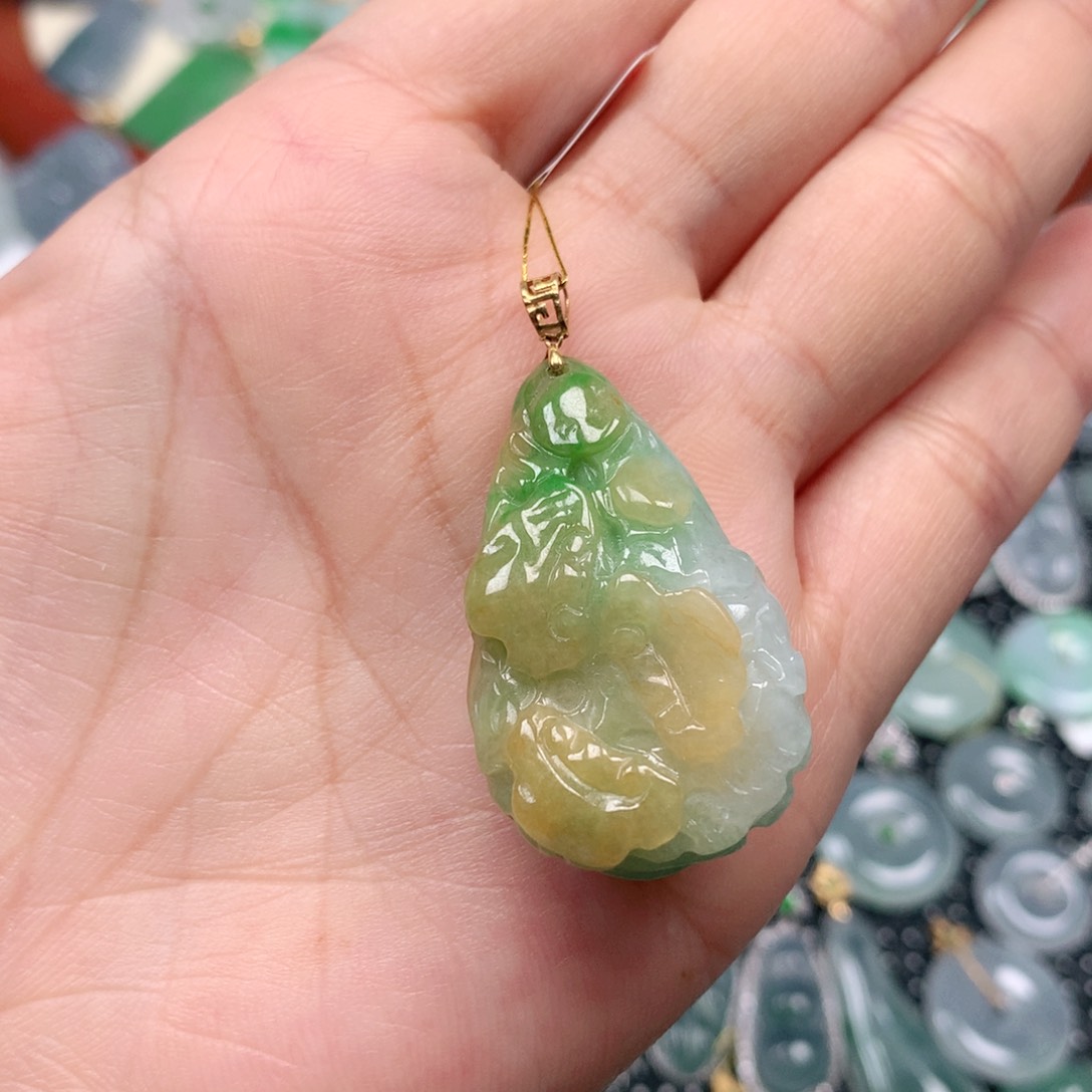 【闪购商品】翡翠吊坠(不含链)18K金镶嵌