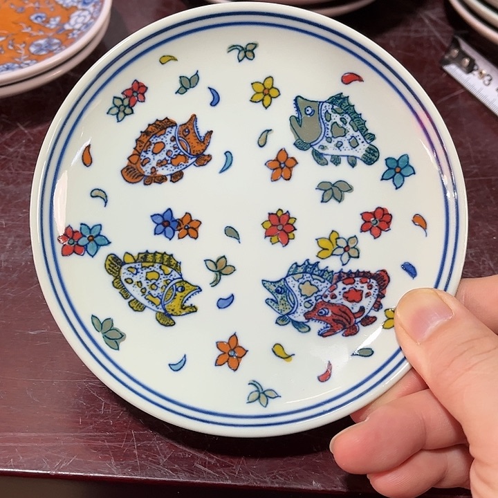 瓷片/////直径13.5厘米。绿。