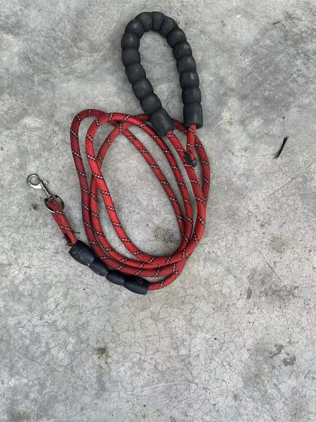 双把手加长狗狗牵引绳不勒手适合大小型犬户外遛狗防爆冲