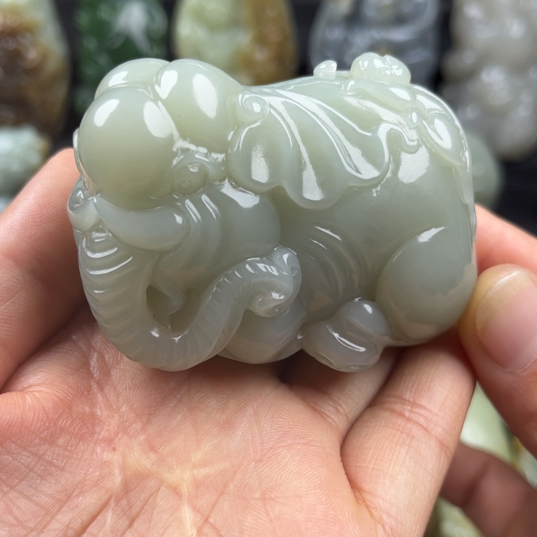 送***花和田玉未镶嵌把件