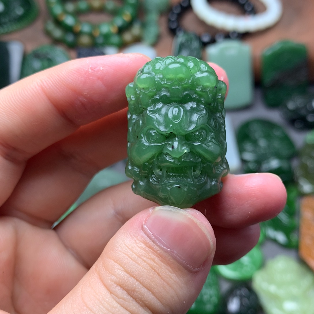 和田玉未镶嵌挂件