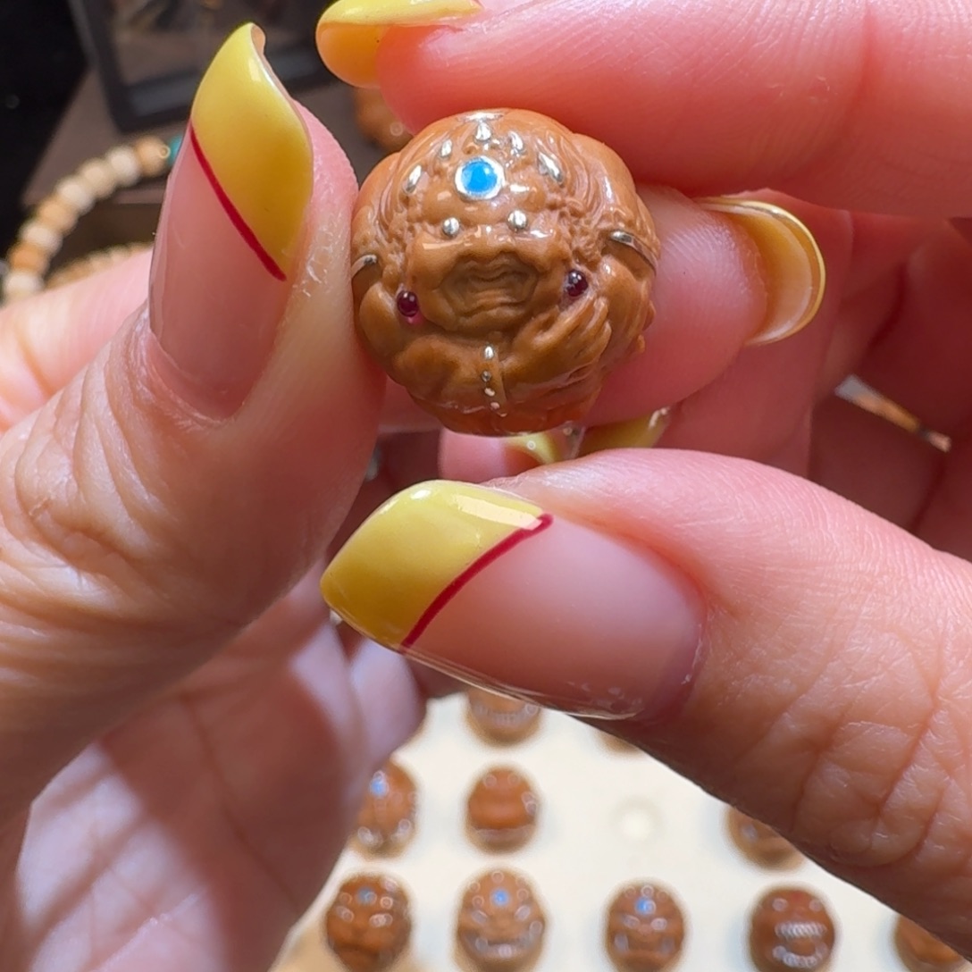 猴头核桃吊坠明****好大黑天